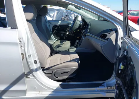 2019 Hyundai Elantra Se из США, поврежденный, VIN KMHD74LF2KU861577